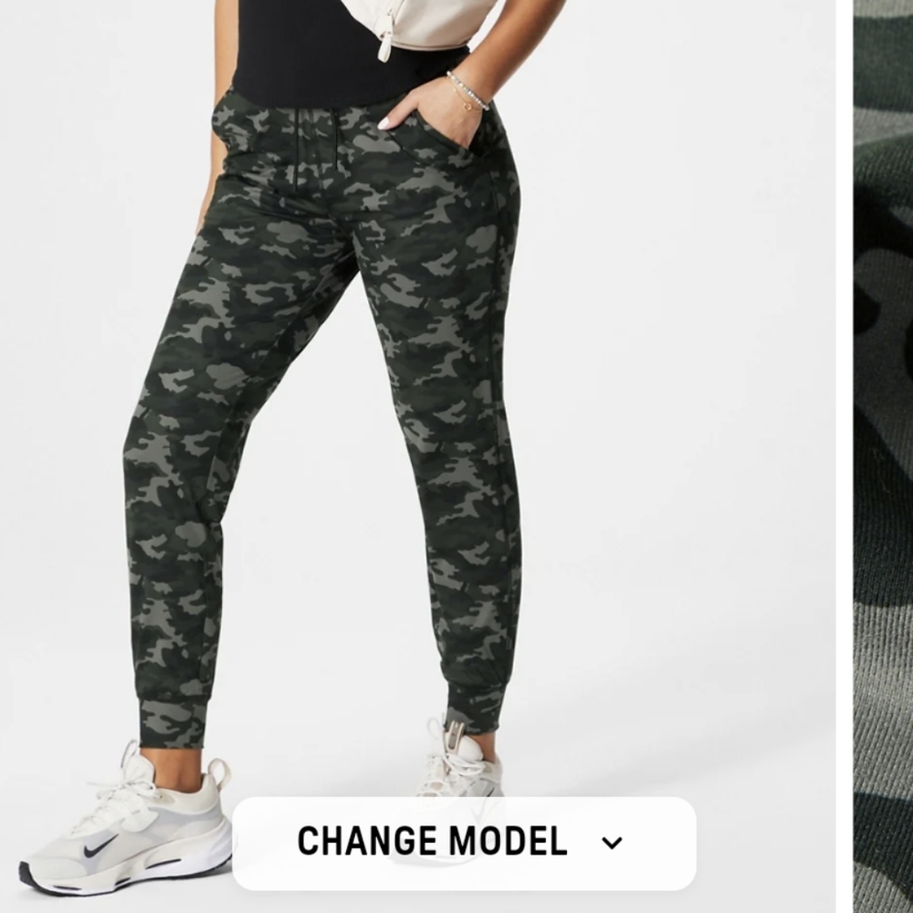 NWT Women's Fabletics High-Waisted Performance Jogger Size XXL/1X